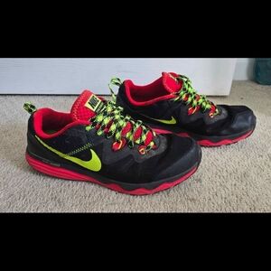 Mens Nike Black and Neon Green Sneakers